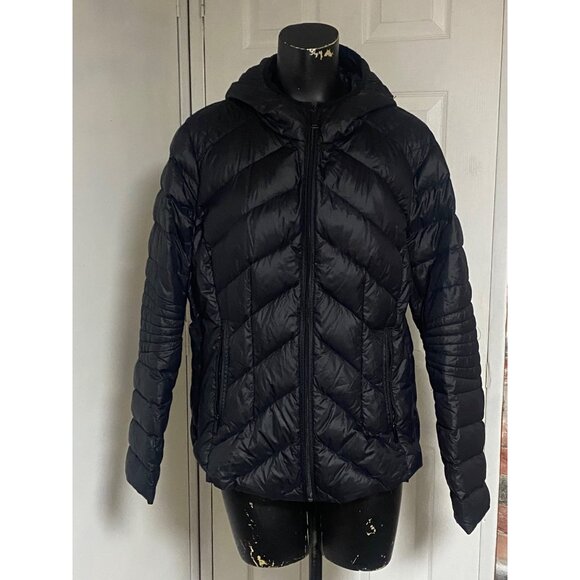 BCBG Ultra LIghtweight Packable Down Hooded Jacket in Black Size XL - Picture 2 of 6